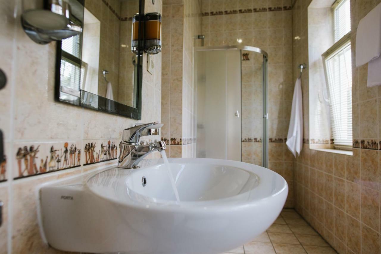 Villa Viktoriya Hotel Truszkavec Kültér fotó