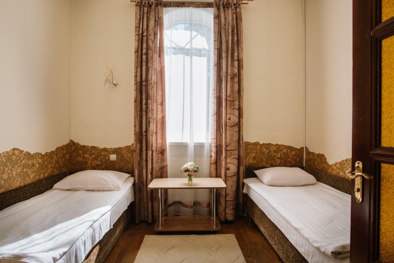 Villa Viktoriya Hotel Truszkavec Kültér fotó