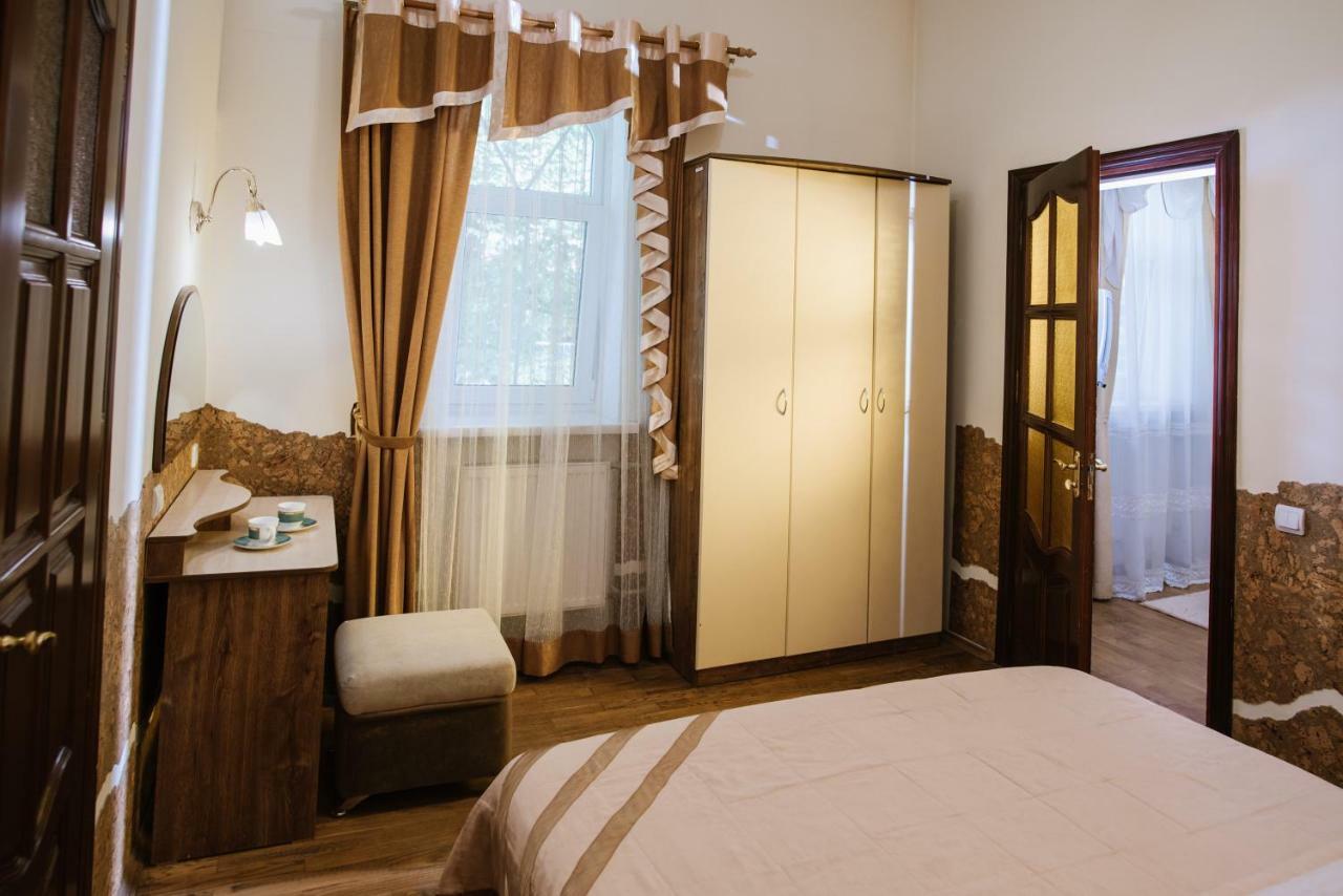 Villa Viktoriya Hotel Truszkavec Kültér fotó